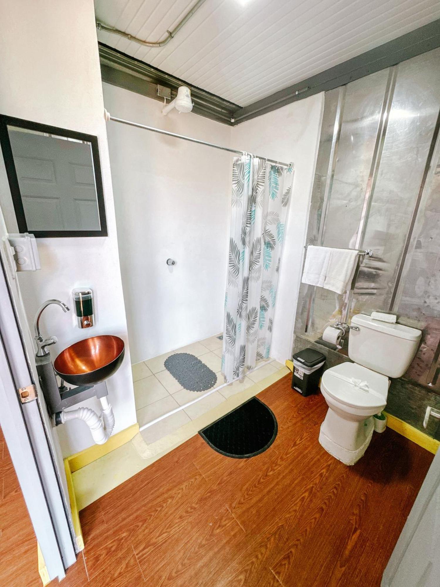 Pupa House - Capsule Hotel - Adults Only تاماريندو المظهر الخارجي الصورة