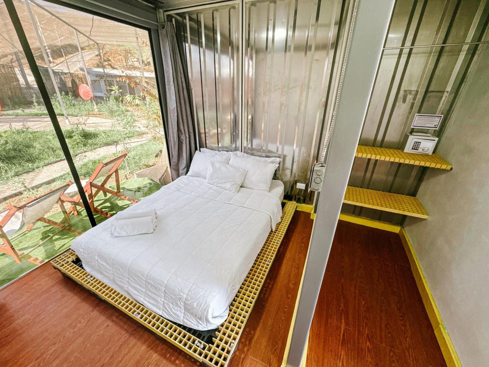 Pupa House - Capsule Hotel - Adults Only تاماريندو المظهر الخارجي الصورة